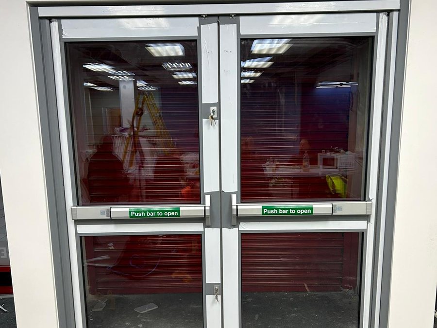 Heritage-style screen and doors, residential extension